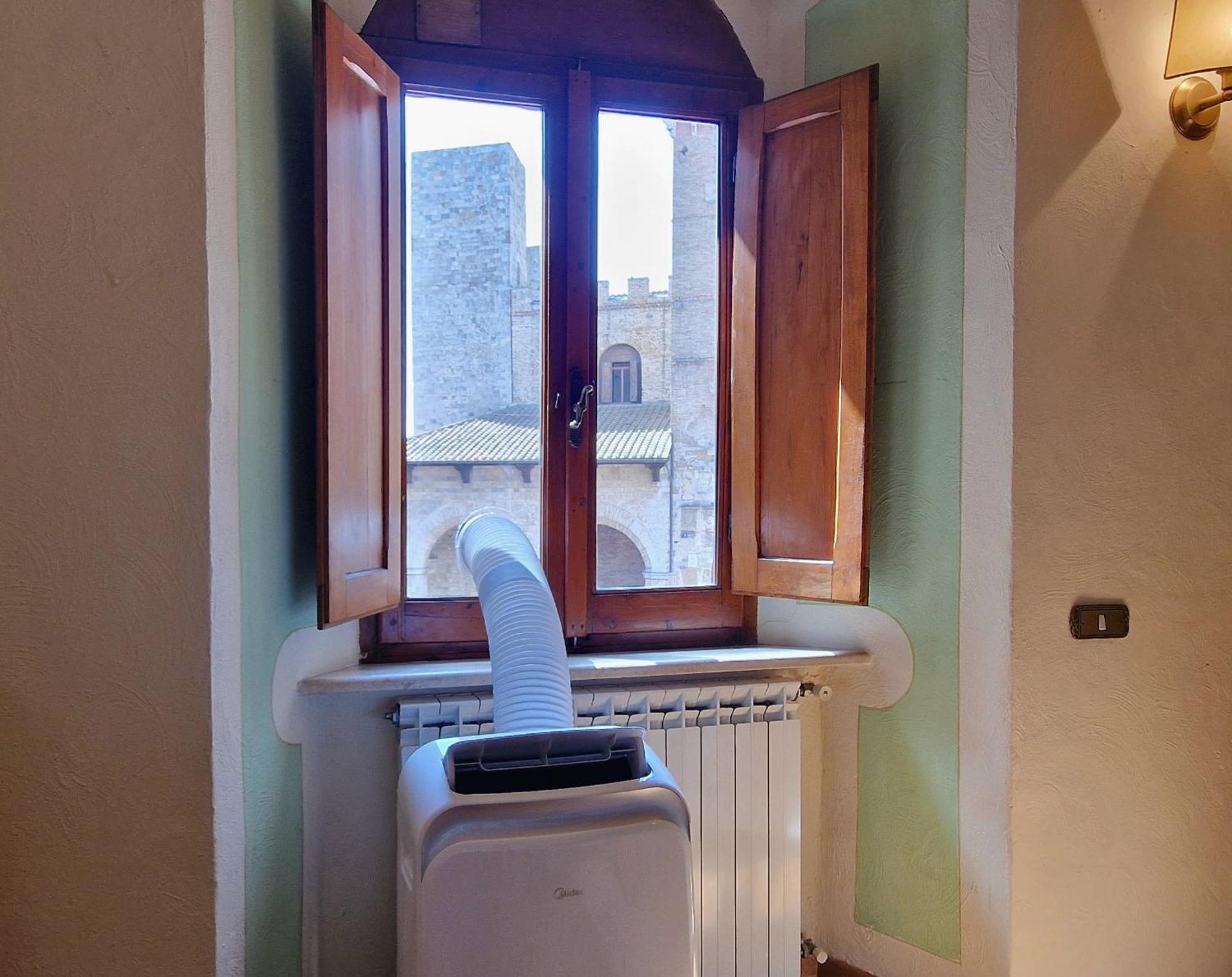 Sangi Studio Apartment - With Amazing View Of The Duomo San Gimignano Eksteriør bilde